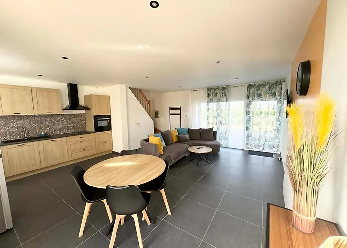 Les Rives Du Mont بيت للعطل بونتورسون